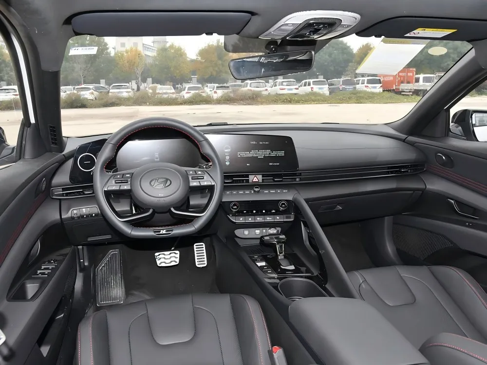 2023 Hyundai Elantra 1.5L CVT LUX Premium Edition